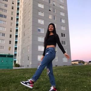 Meet your Posher, Isabel